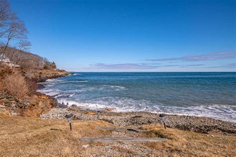 3 salt spray lane|2 Salt Spray Ln, Cape Elizabeth, ME 04107 .